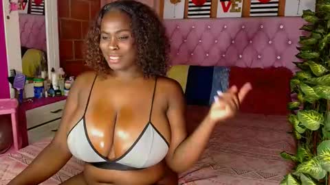 Snapshot of joannediamonds chatting on 11, 11, 2025 joannediamonds online show from 11, 11, 2025