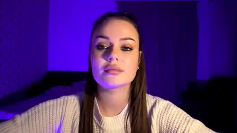 Snapshot of joannegudat chatting on 17, 12, 2025 Elizabeth online show from 17, 12, 2025