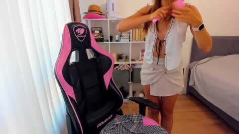  nude photos videos  online show from 1, 10, 2025