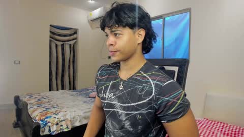 Snapshot of johan_beley_7k chatting on 1, 1, 2025 Johan Beley online show from 1, 1, 2025