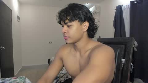 Snapshot of johan_beley_7k chatting on 26, 2, 2025 Johan Beley online show from 26, 2, 2025