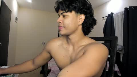 Snapshot of johan_beley_7k chatting on 8, 3, 2025 Johan Beley online show from 8, 3, 2025