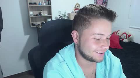 JOHAN independient model online show from 12, 3, 2025