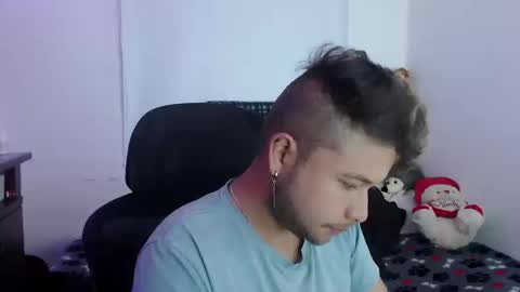 JOHAN independient model online show from 15, 9, 2025