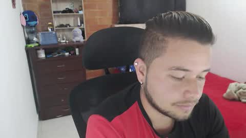 Snapshot of johanleonsweetboy chatting on 23, 2, 2026 JOHAN independient model online show from 23, 2, 2026