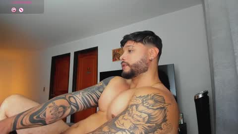 Snapshot of johatsu chatting on 10, 12, 2024 King - online show from 10, 12, 2024