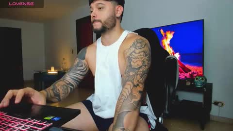 Snapshot of johatsu chatting on 28, 10, 2025 King - online show from 28, 10, 2025