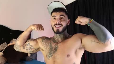 Snapshot of john_and_louis chatting on 10, 10, 2025 John online show from 10, 10, 2025