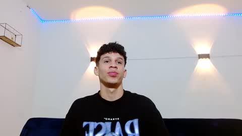 Snapshot of john_ssnow29 chatting on 18, 10, 2025 john_ssnow29 online show from 18, 10, 2025