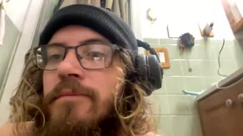 Snapshot of johnb966 chatting on 12, 12, 2024 johnb966 online show from 12, 12, 2024