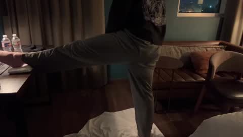 J online show from 8, 12, 2024