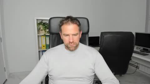 Snapshot of johnnydough82 chatting on 3, 12, 2024 johnnydough82 online show from 3, 12, 2024