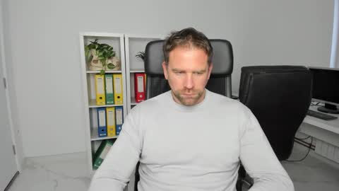 Snapshot of johnnydough82 chatting on 3, 12, 2024 johnnydough82 online show from 3, 12, 2024