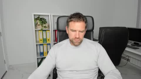 Snapshot of johnnydough82 chatting on 4, 12, 2024 johnnydough82 online show from 4, 12, 2024