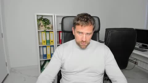 Snapshot of johnnydough82 chatting on 4, 12, 2024 johnnydough82 online show from 4, 12, 2024