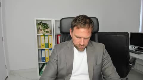 Snapshot of johnnydough82 chatting on 7, 12, 2024 johnnydough82 online show from 7, 12, 2024