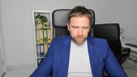 Snapshot of johnnydough82 chatting on 15, 12, 2024 johnnydough82 online show from 15, 12, 2024