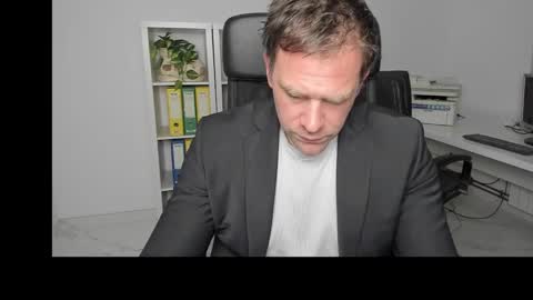 Snapshot of johnnydough82 chatting on 20, 12, 2024 johnnydough82 online show from 20, 12, 2024