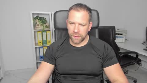 Snapshot of johnnydough82 chatting on 4, 1, 2025 johnnydough82 online show from 4, 1, 2025