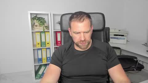 Snapshot of johnnydough82 chatting on 11, 1, 2025 johnnydough82 online show from 11, 1, 2025