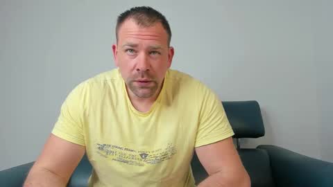 Snapshot of johnnydough82 chatting on 7, 3, 2025 johnnydough82 online show from 7, 3, 2025