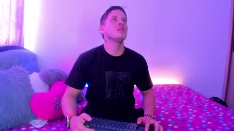 johnycooper08 online show from 13, 7, 2026
