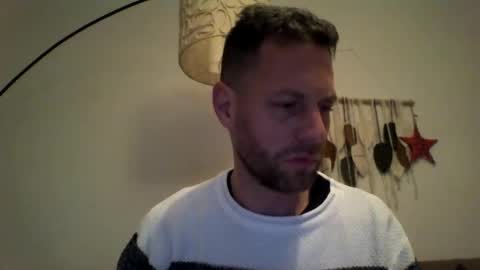 Snapshot of jojo19844 chatting on 14, 12, 2025 jojo19844 online show from 14, 12, 2025