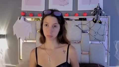 jolie_lov online show from 11, 10, 2025