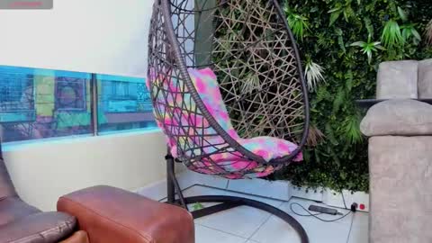 Jolie online show from 12, 11, 2025