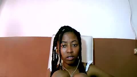Snapshot of joliekah27 chatting on 20, 2, 2025 joliekah27 online show from 20, 2, 2025