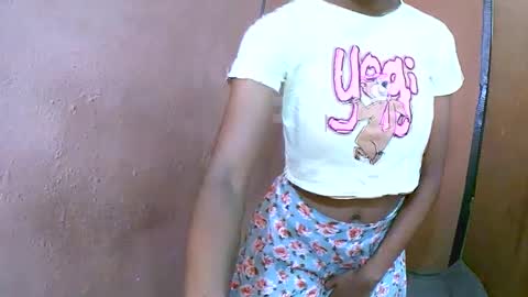 Snapshot of joliekah27 chatting on 5, 3, 2025 joliekah27 online show from 5, 3, 2025