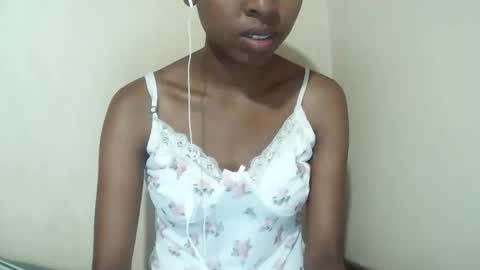 joliekah27 online show from 22, 3, 2026