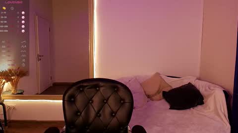 Snapshot of jolly_bean chatting on 17, 10, 2025 Polly online show from 17, 10, 2025
