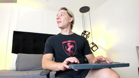 Snapshot of jonathan_daniels1 chatting on 10, 1, 2025 Jonathan Danielss online show from 10, 1, 2025