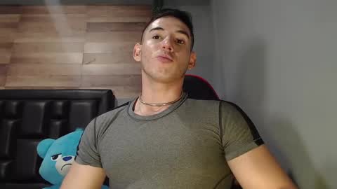 Snapshot of jonathancast08 chatting on 8, 2, 2025 jonathancast08 online show from 8, 2, 2025