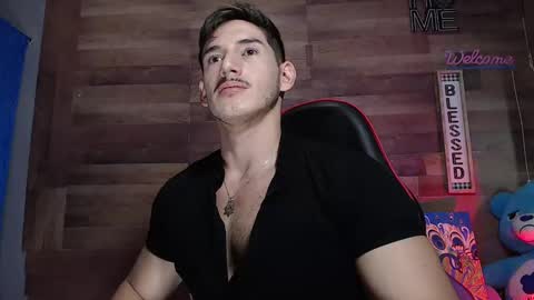 Snapshot of jonathancast08 chatting on 15, 10, 2025 jonathancast08 online show from 15, 10, 2025