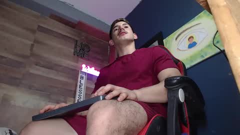 Snapshot of jonathancast08 chatting on 19, 10, 2025 jonathancast08 online show from 19, 10, 2025