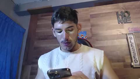 Snapshot of jonathancast08 chatting on 26, 11, 2025 jonathancast08 online show from 26, 11, 2025