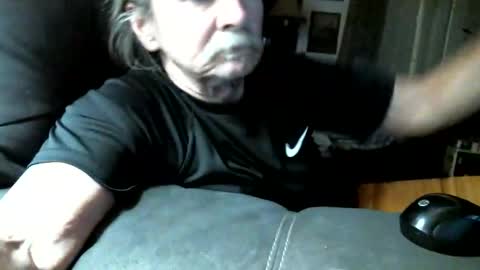 Jonelvis123456 online show from 15, 4, 2026