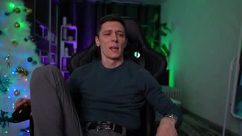 Snapshot of joni_joni18 chatting on 22, 12, 2025 John online show from 22, 12, 2025