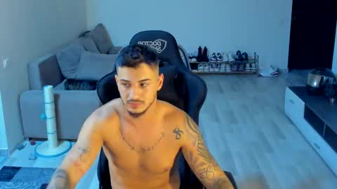 Snapshot of jonnyporn1 chatting on 3, 11, 2025 jonnyporn1 online show from 3, 11, 2025