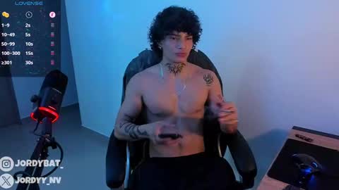 Snapshot of jordybatt chatting on 3, 11, 2025 JORDY online show from 3, 11, 2025