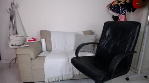 josezaens_ online show from 28, 10, 2025