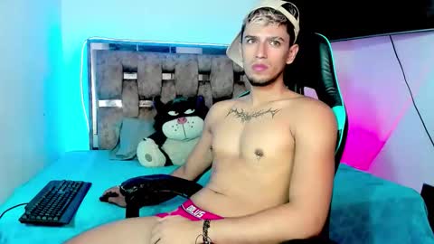 Snapshot of josh_cam99 chatting on 8, 11, 2025 JOSH online show from 8, 11, 2025