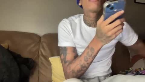 Snapshot of joshperrygoon chatting on 26, 12, 2024 joshperrygoon online show from 26, 12, 2024