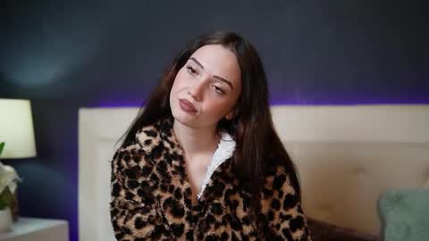  Josie  online show from 30, 11, 2025