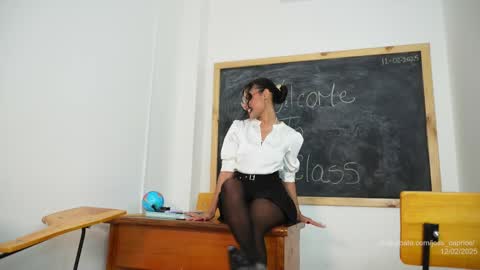 Joss  online show from 12, 2, 2025