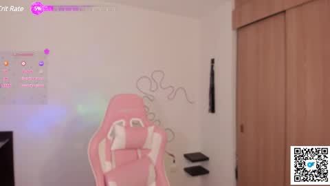 josephine   independent model    online show from 21, 2, 2025