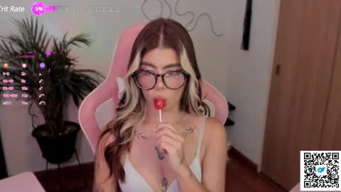 josephine   independent model    online show from 12, 3, 2025