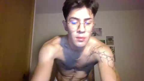 Snapshot of jotarojas1 chatting on 10, 1, 2025 jotarojas1 online show from 10, 1, 2025
